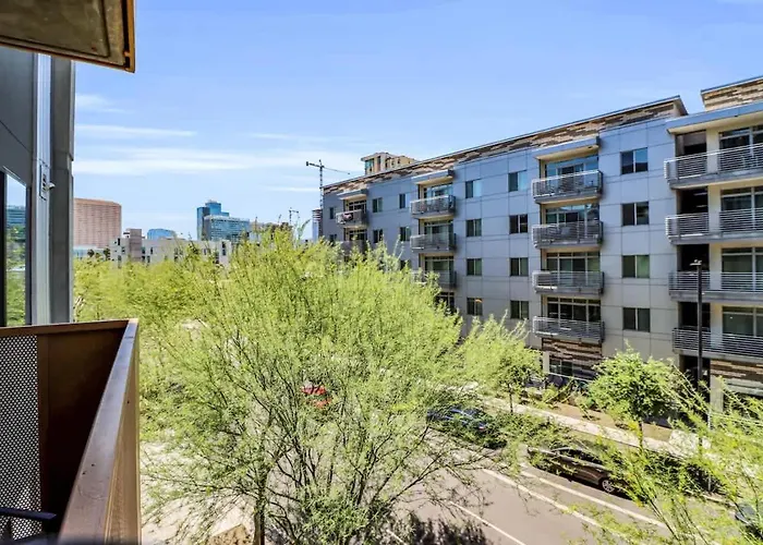 Apartment Centric 2br In Heart Of Dtphx Free Garage Parking Phoenix